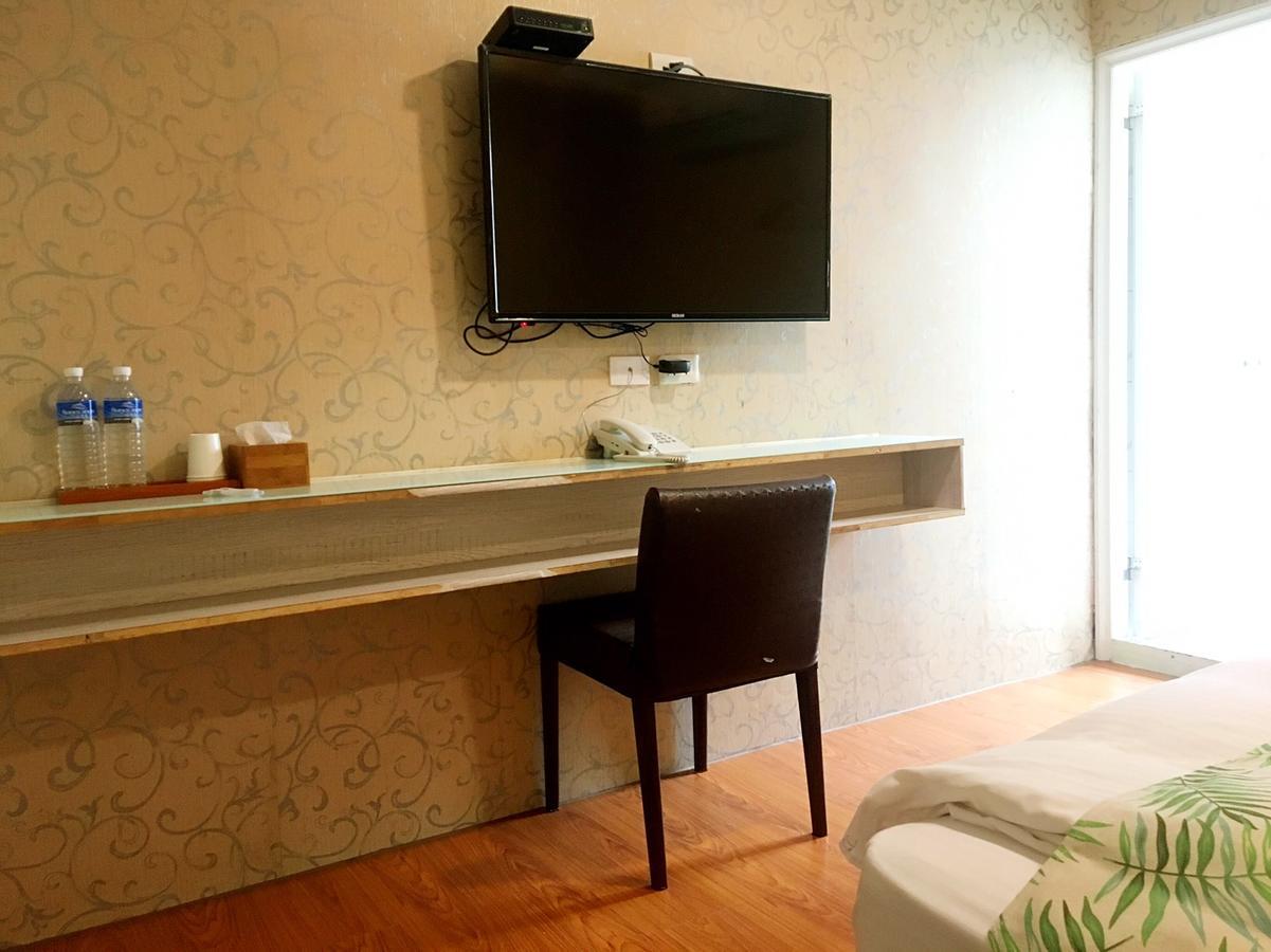 Mini Box Hotel Taipei Exterior photo