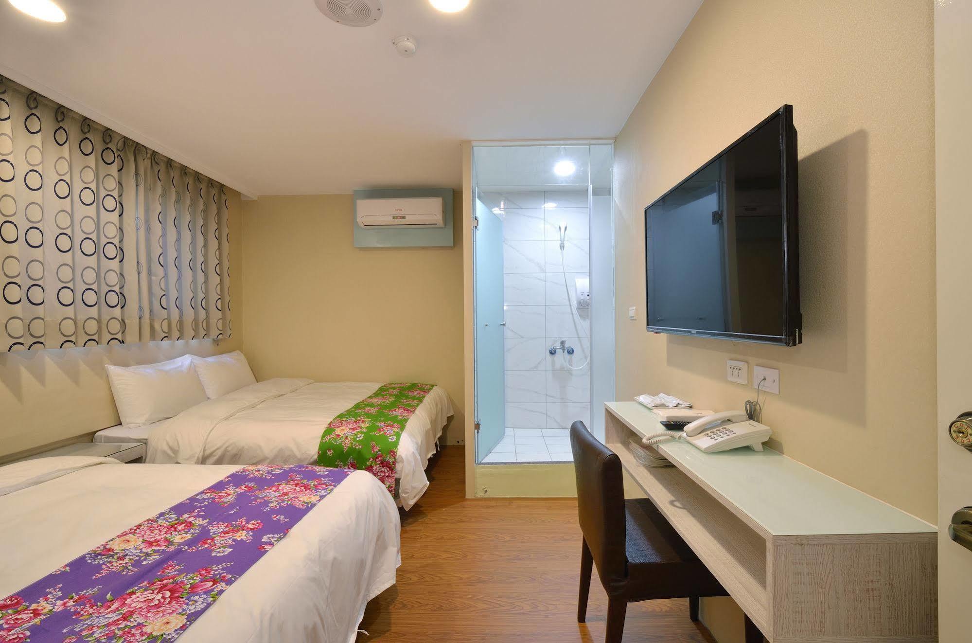 Mini Box Hotel Taipei Exterior photo